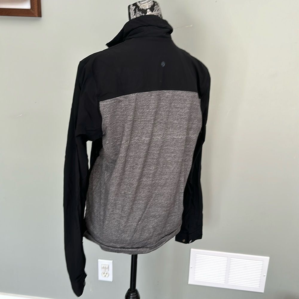 Lululemon Men's Active Training Pullover 1/4 Zip Gray/black